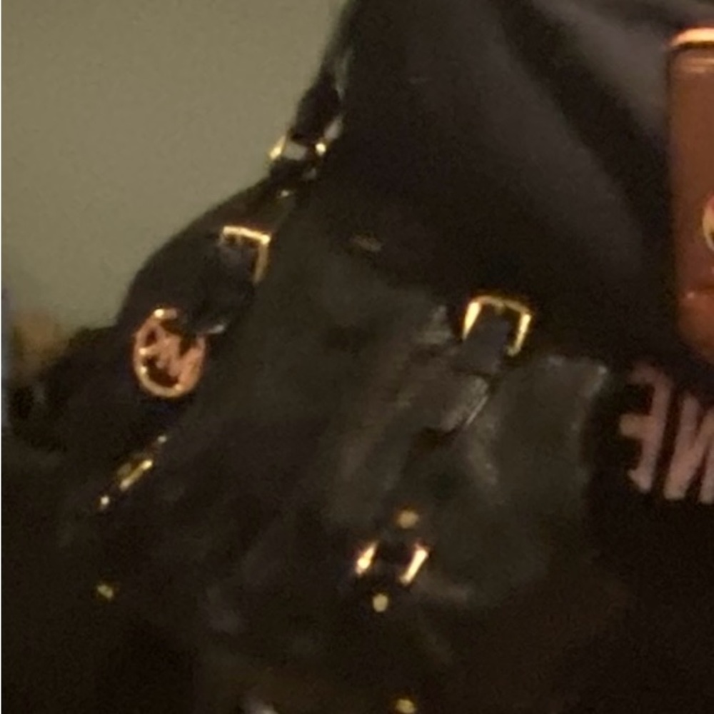 Michael Kors Black Snakeskin Shoulder Bag - Picture 8 of 11